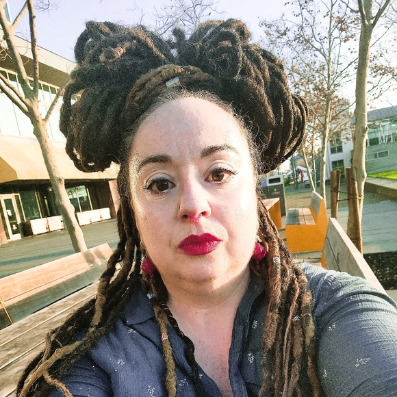 Meet your Posher, Ola - Picture 5 of 5